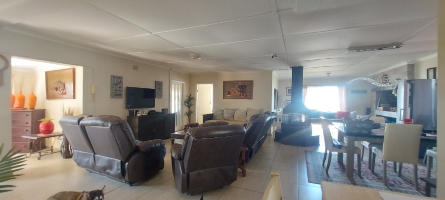 5 Bedroom Property for Sale in Gouritsmond Western Cape